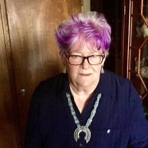 Meet your Posher, Carolyn